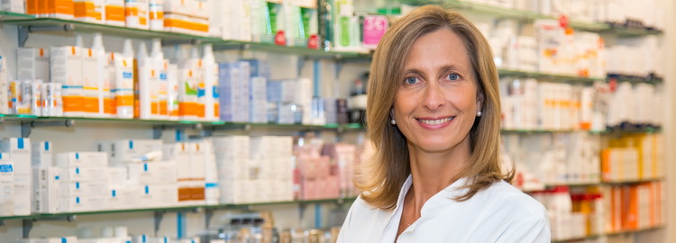 2015-09-21 Renner'sche Apotheke 13 Aufloesung 750 x 270